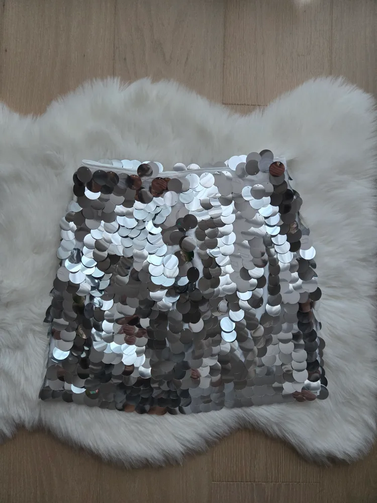 H&M Silver Sequin Mini Skirt - Size 4 thumbnail