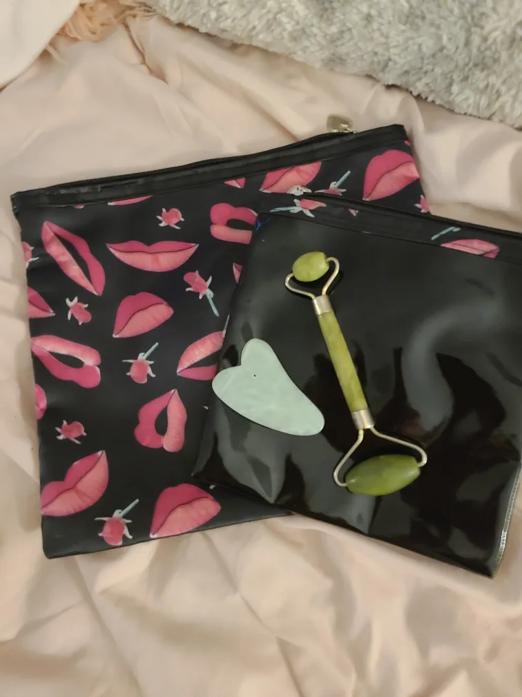 Cosmetic Bags with Jade Roller and Gua Sha🇨🇦 thumbnail