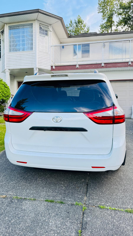 Toyota sienna 2018 - photo 5