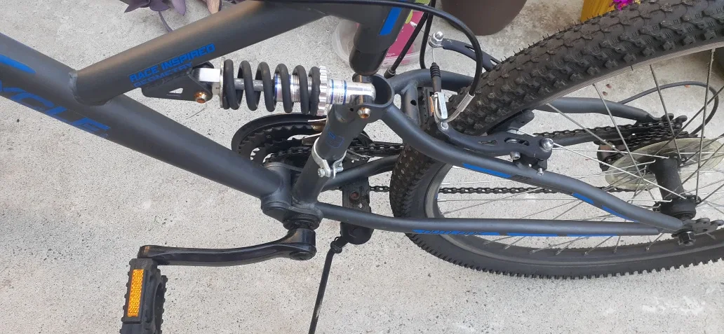 CCM Vandal Mountain Bike - Blue/Black image indicator(3)