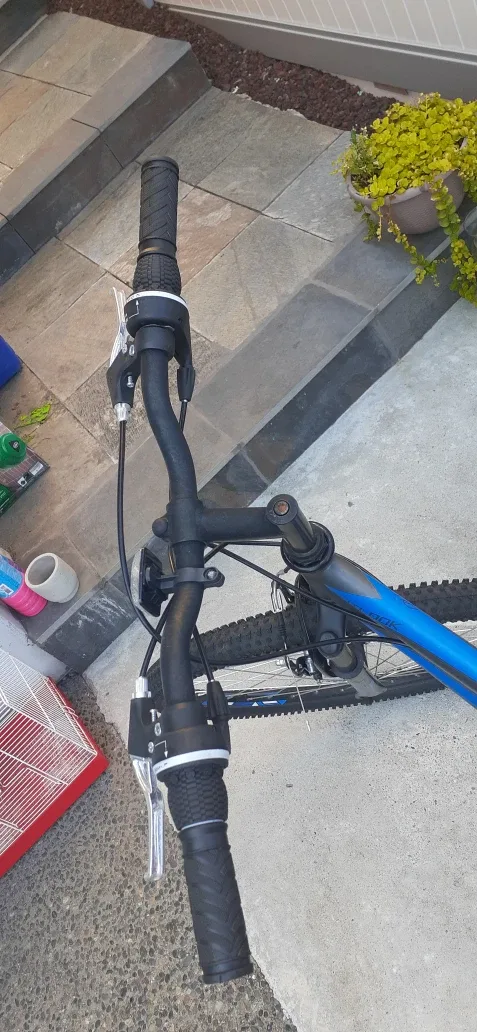 CCM Vandal Mountain Bike - Blue/Black image indicator(5)