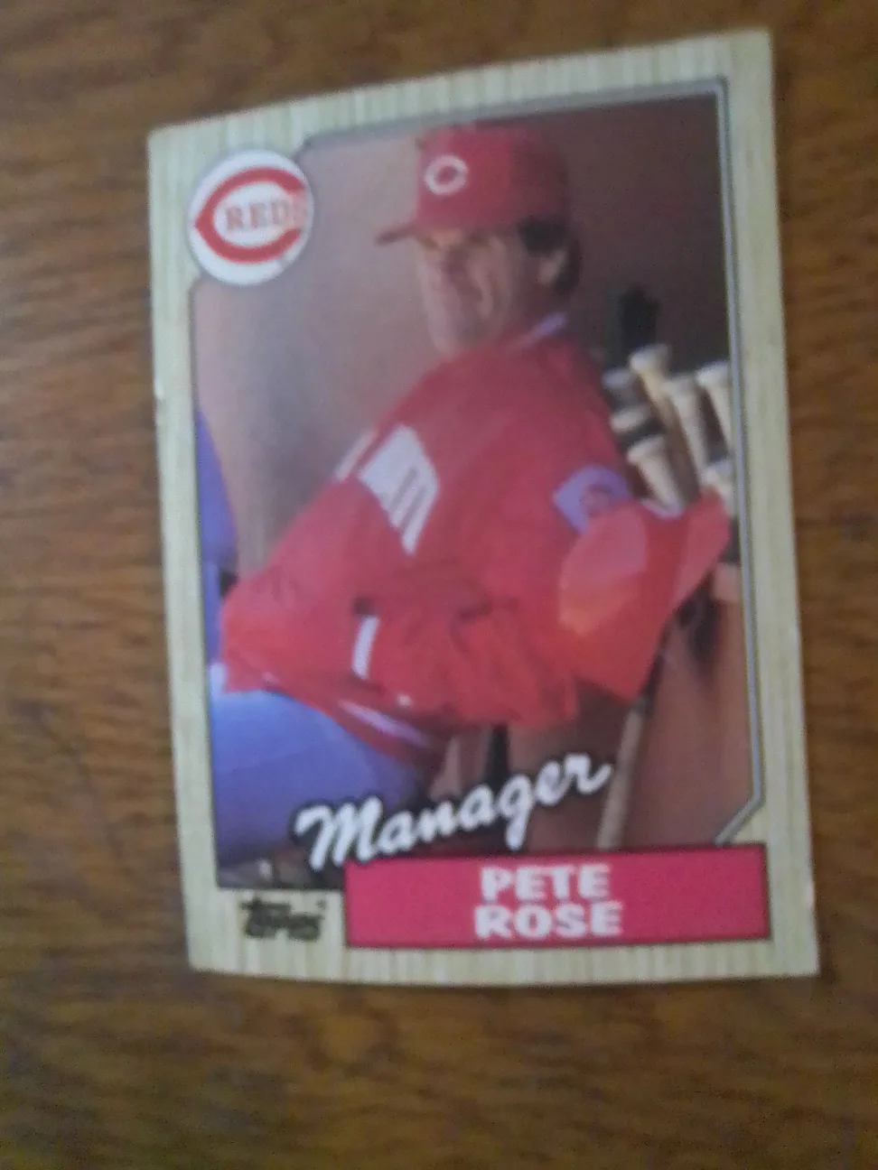 Pete Rose Topps Baseball Card thumbnail