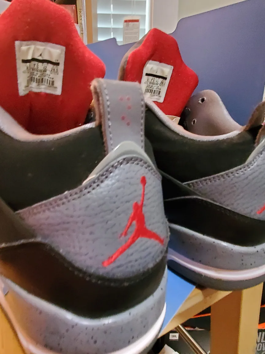 Jordan's (MJ Shoes) size 8.5 Men's image indicator(5)