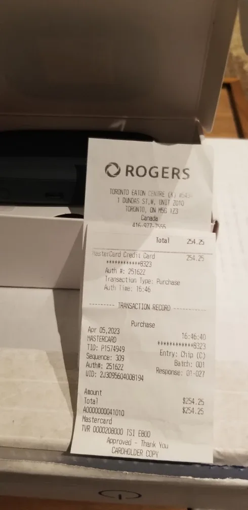 Rogers MiFi 8000 Mobile Hotspot - Like New! thumbnail