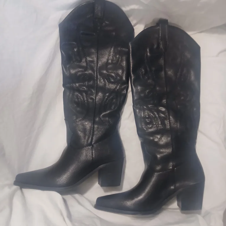 Black Cowboy Boots - Size 6.5 thumbnail