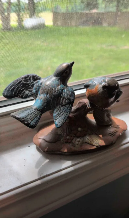 Vintage Holland Mold Bluebird Figurine thumbnail