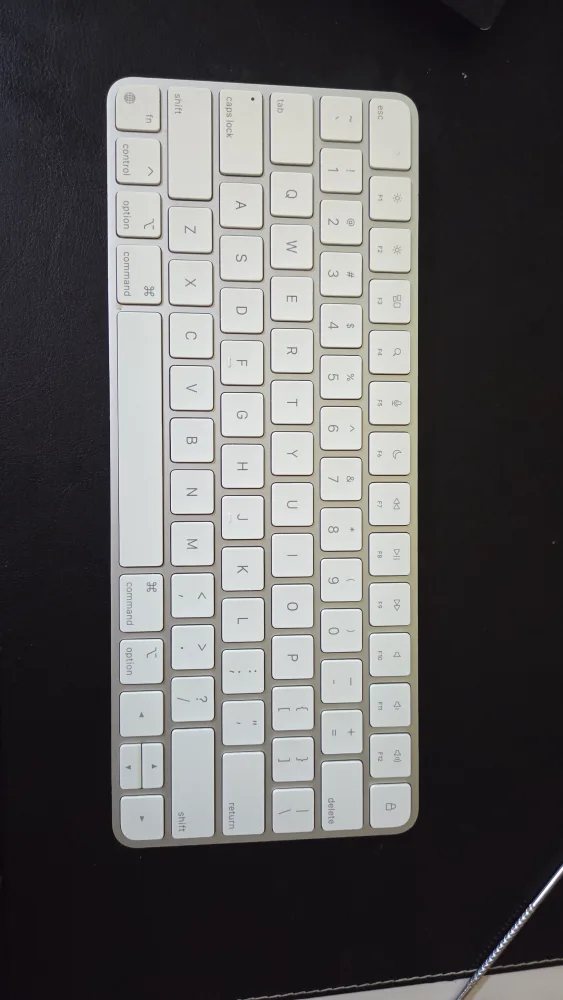Apple Magic Keyboard thumbnail