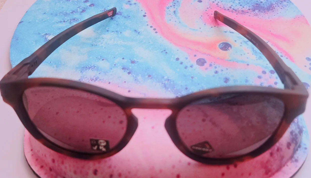 Brand New- Oakley Latch Matte Brown Sunglasses image indicator(3)