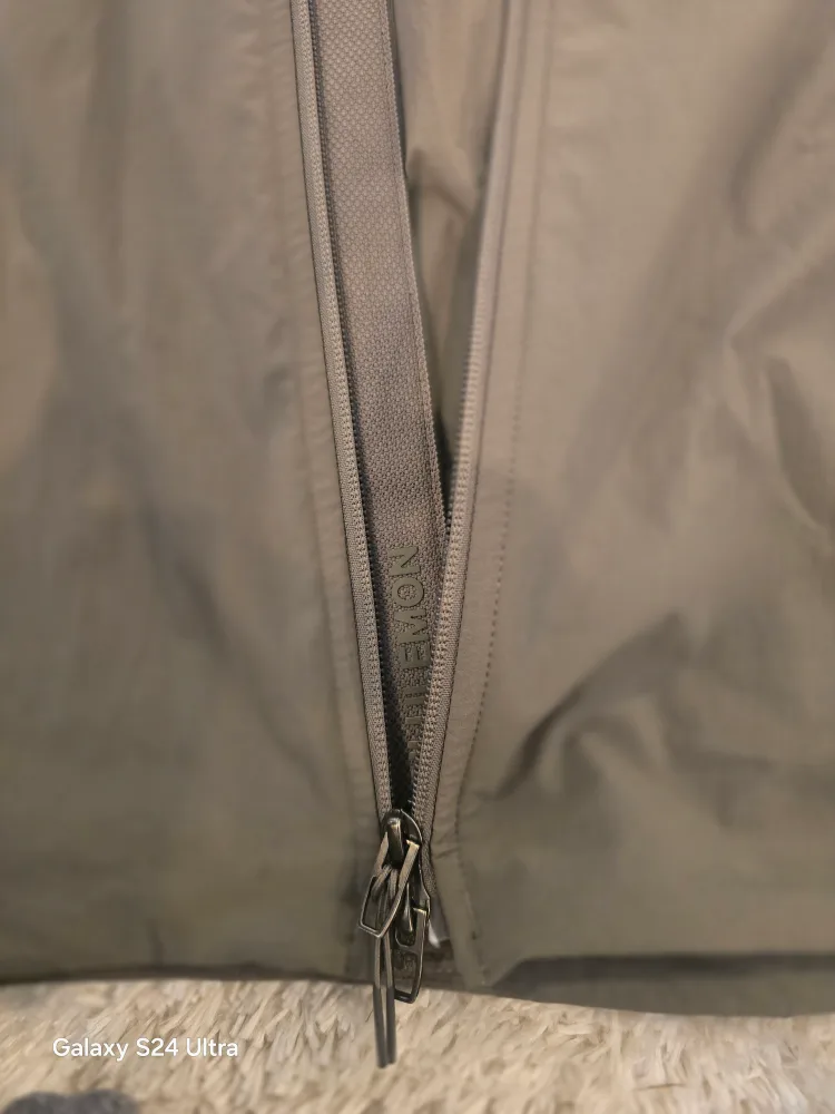 Lululemon Men's Jacket, Size Unknown image indicator(5)