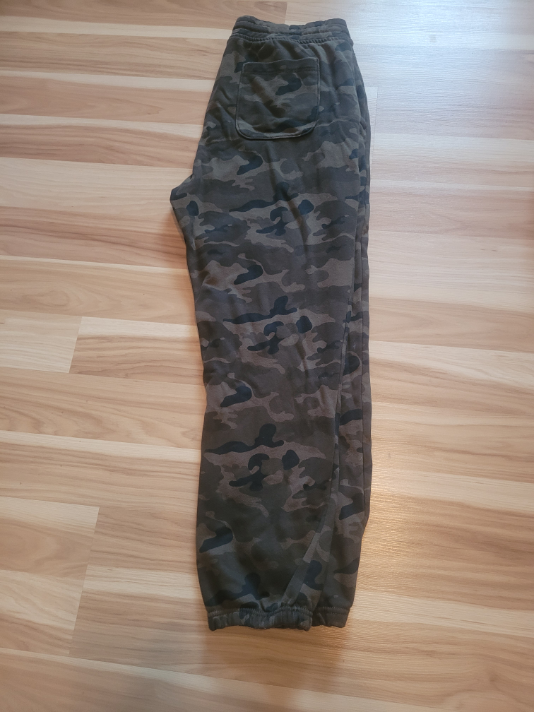 Old Navy Camo Sweatpants - Size L