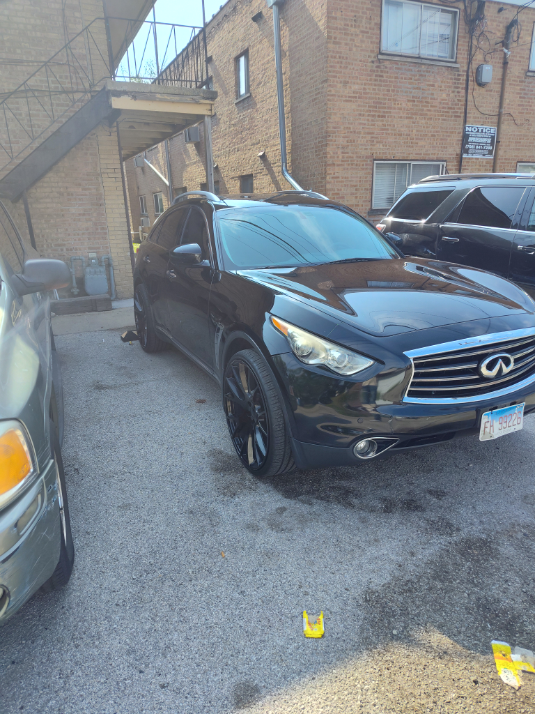 Infiniti FX37 Black SUV - photo 4