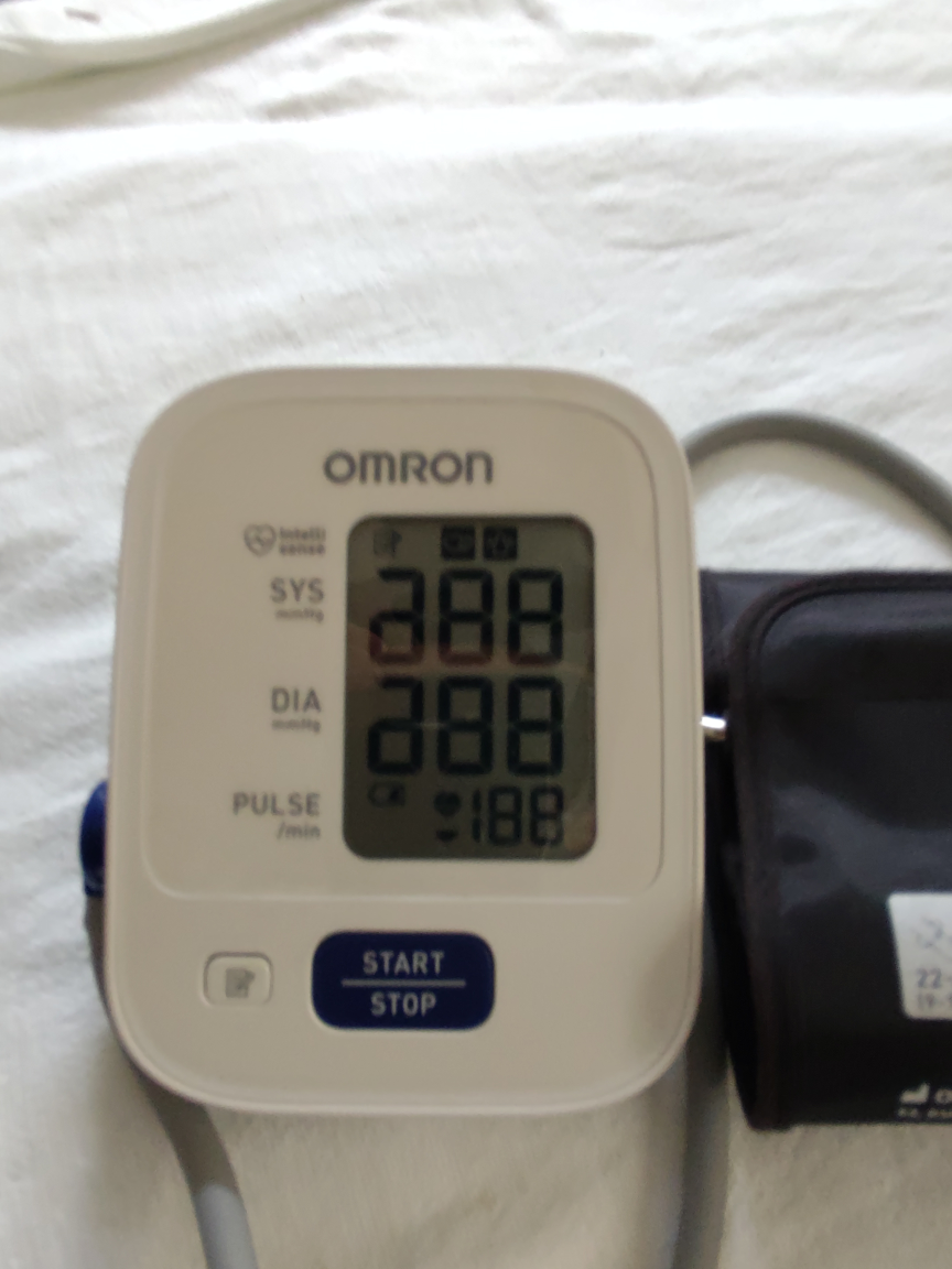 Omron Blood Pressure Monitor 🧡 - photo 2