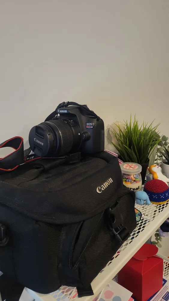 Canon EOS Rebel T6 Camera with Bag & Tripod image indicator(2)