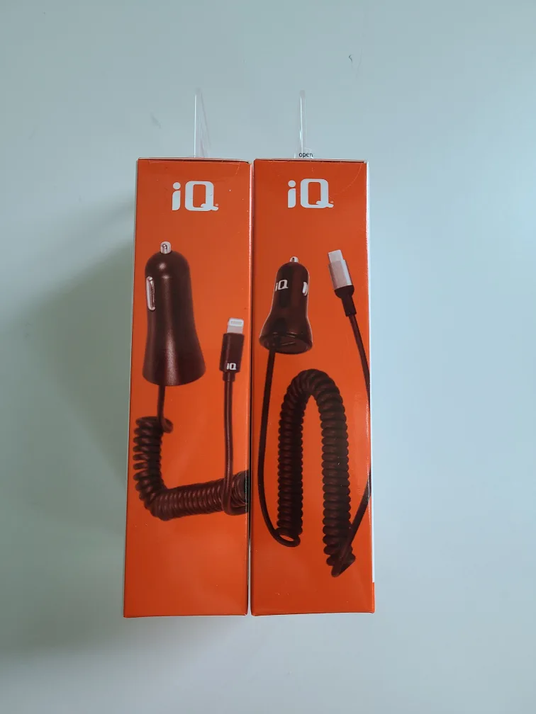 New iQ Mobile Power Rapid In-Car Charger image indicator(4)