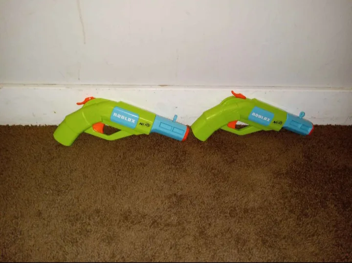 Nerf Roblox Adopt Me! Bee Blaster thumbnail