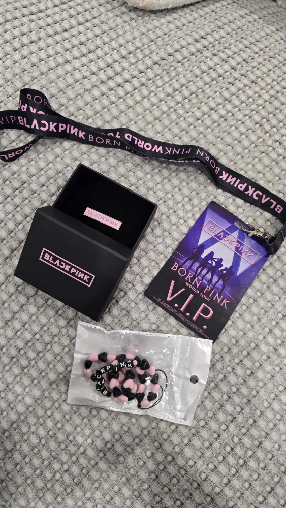 BLACKPINK Born Pink VIP Exclusive Set - photo 2