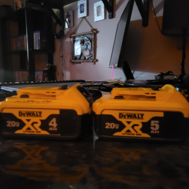 DeWalt 20V XR 4.0Ah & 5.0Ah Lithium Ion Batteries