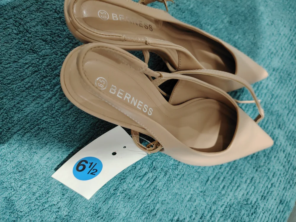 BERNESS Anastasia Heels - Size 6.5 image indicator(7)