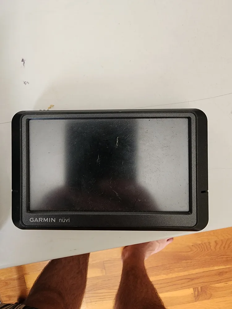 Garmin nüvi GPS Navigation System thumbnail