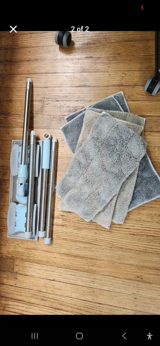 Flat mop with reusable microfiber pads image indicator(2)