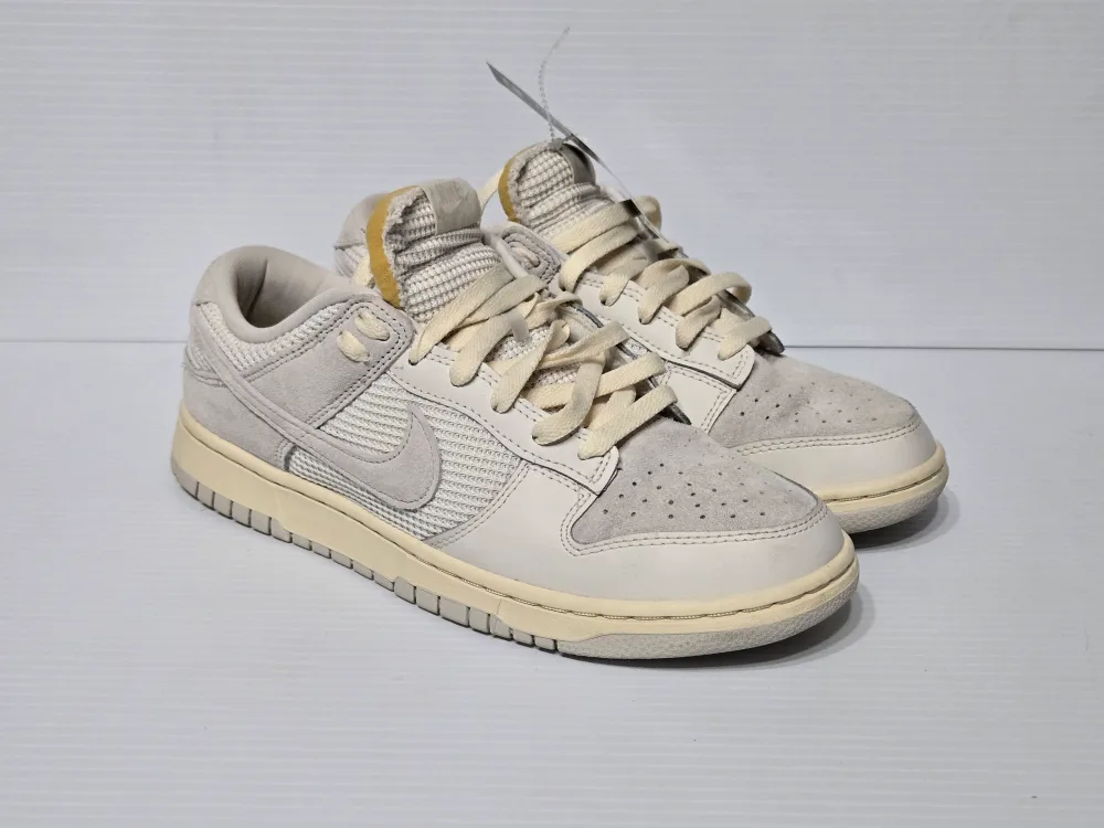 Nike Dunk Low Size 9 image indicator(3)