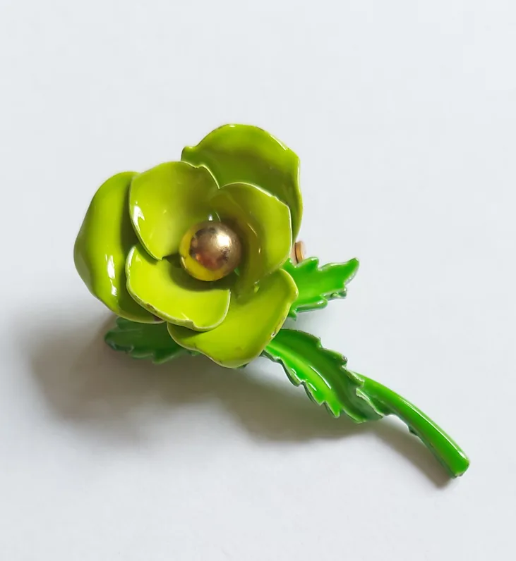 Green Flower Brooch thumbnail