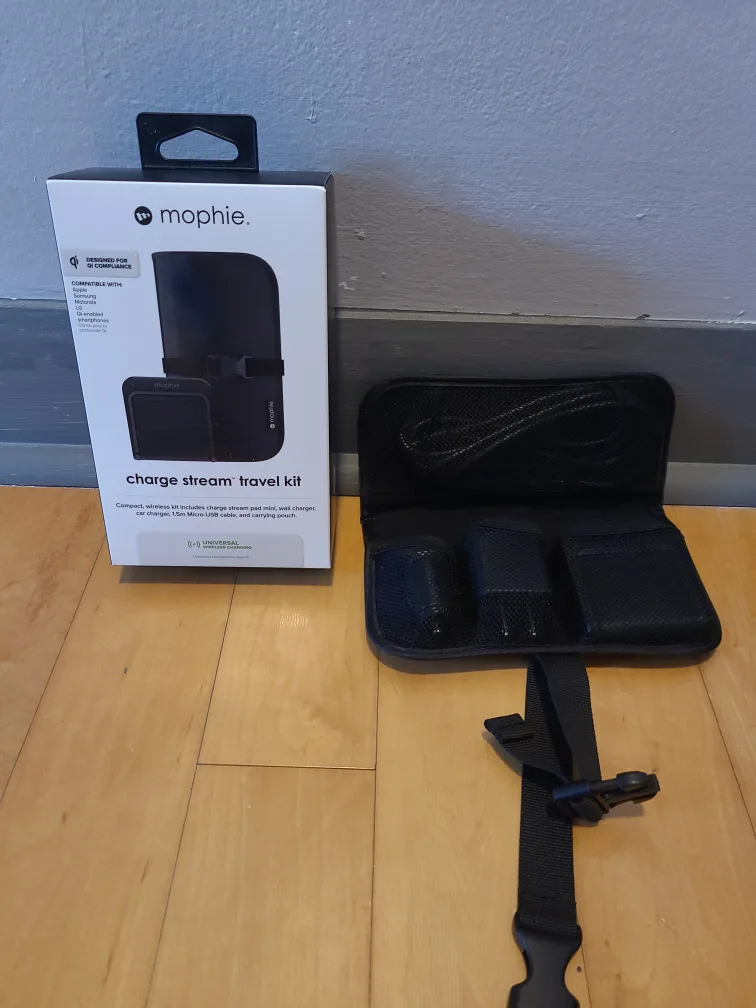 Mophie Charge Kit - Wireless Pad, Wall Charger, Car Charger image indicator(3)