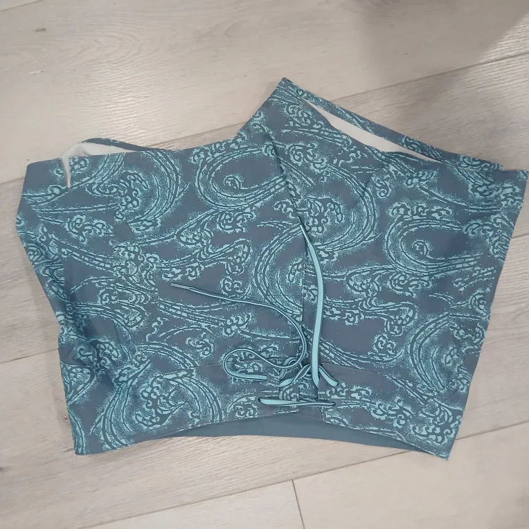 Columbia Women's Shorts Size 4 thumbnail