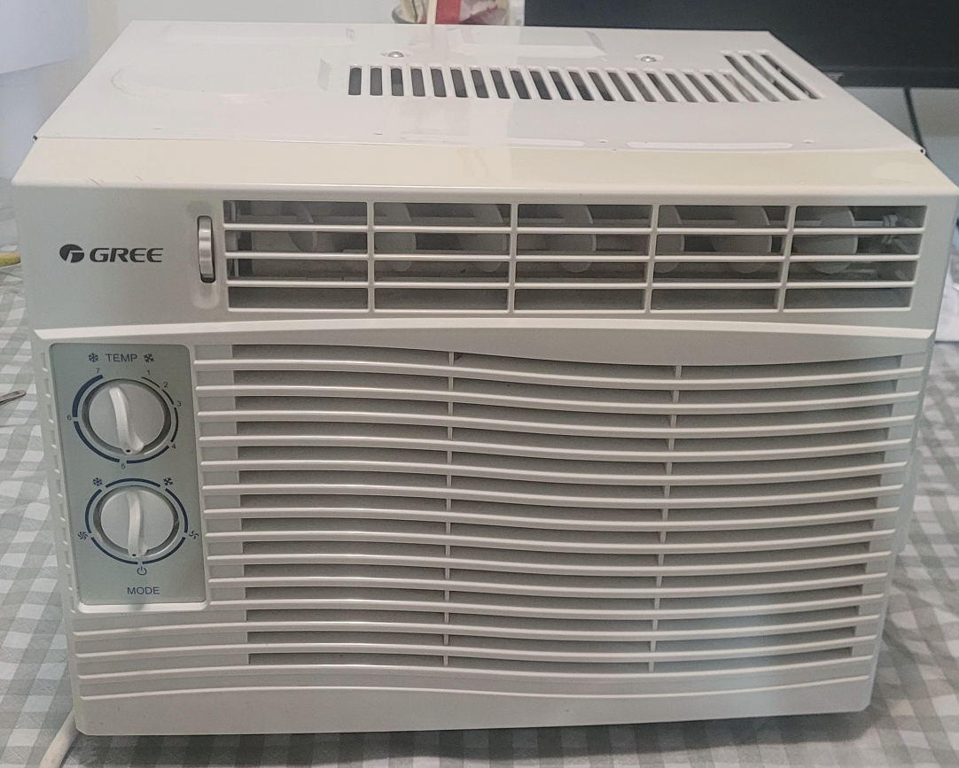 GREE Window Air Conditioner - Model GW009CD