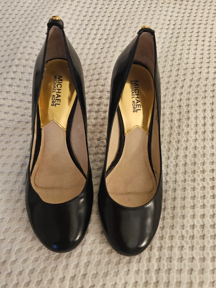 Michael Kors Black Patent Heels - 7.5 M thumbnail