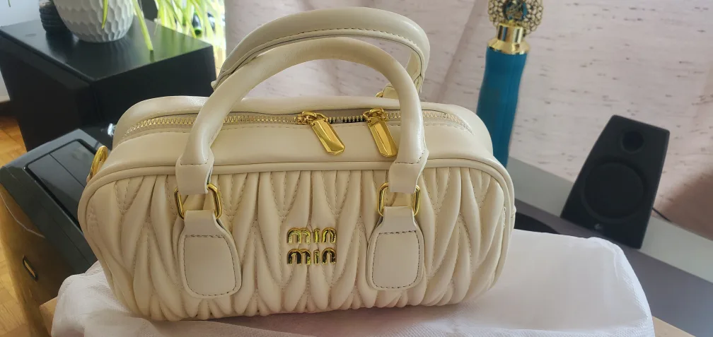 Cream Leather Handbag beautiful thumbnail
