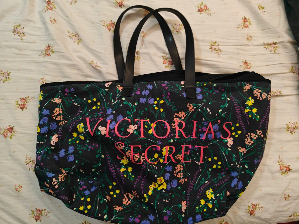 Victoria's Secret Floral Tote Bag 🧡💖 image indicator(2)