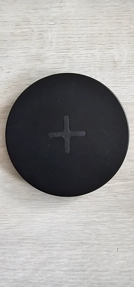 IKEA LIVBOJ Wireless Charger - Black thumbnail