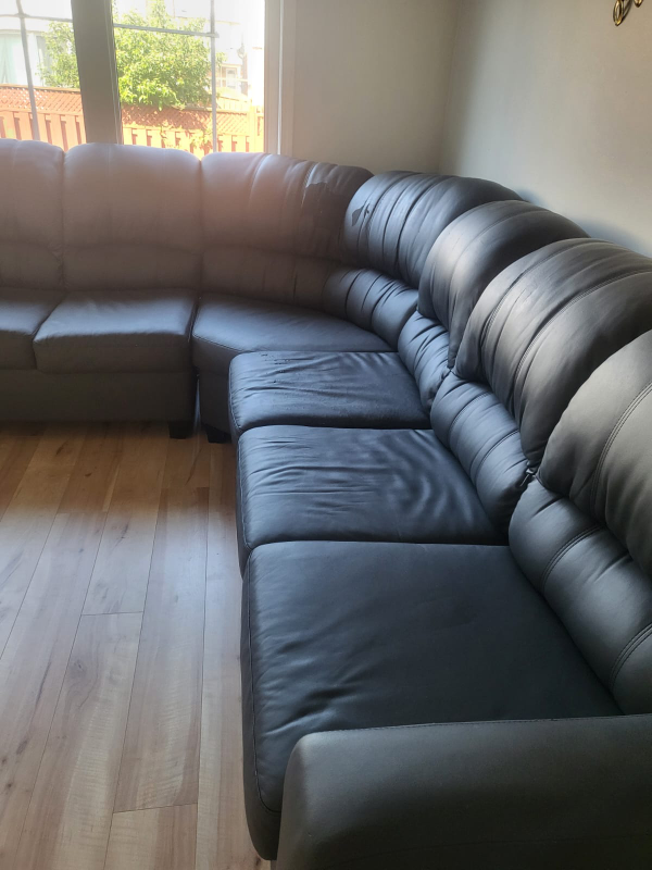 Black Leather Sectional Sofa - photo 2