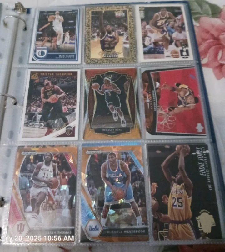 Basketball Trading Cards thumbnail