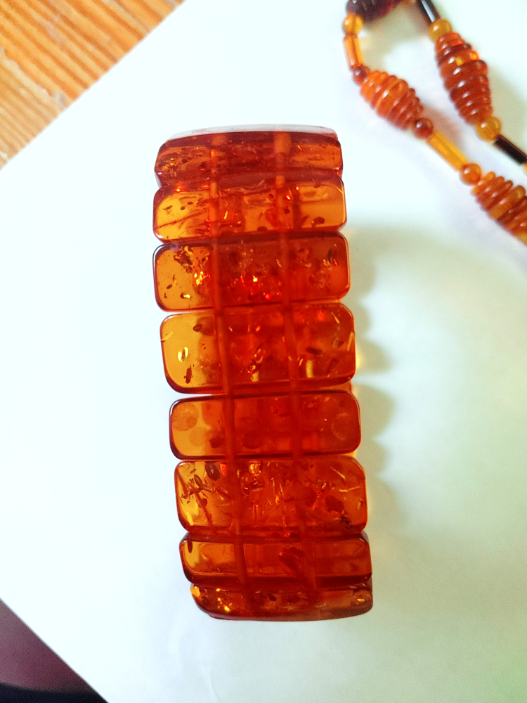 Chunky Baltic Amber stretch bracelet.