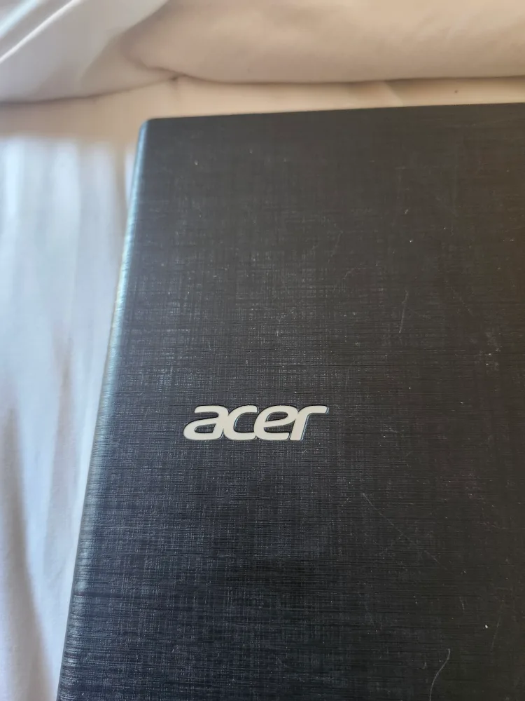 Acer Aspire ES1-572 Laptop image indicator(5)