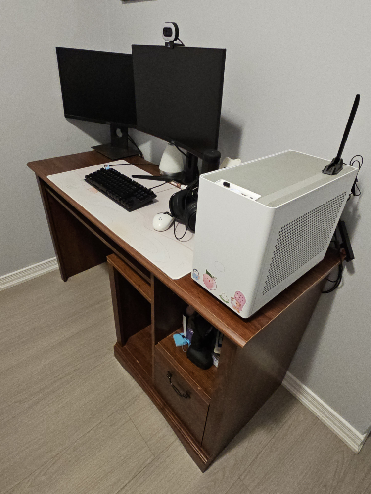 Wooden Computer Desk with Keyboard Tray