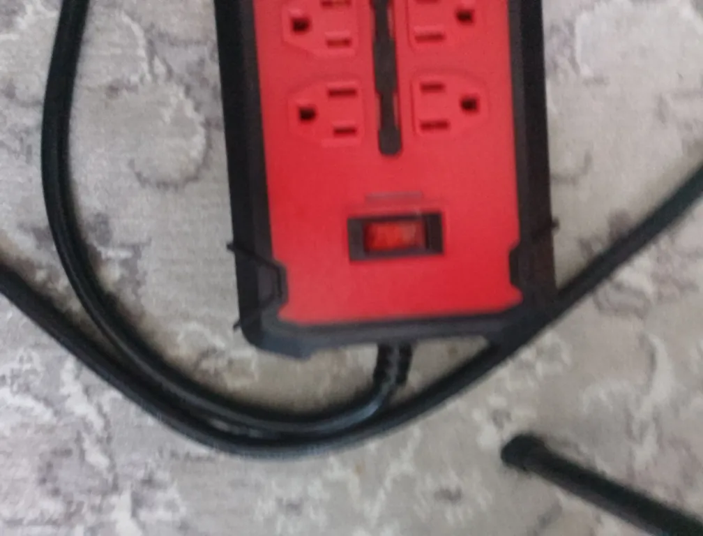 Powerbuilt power strip thumbnail