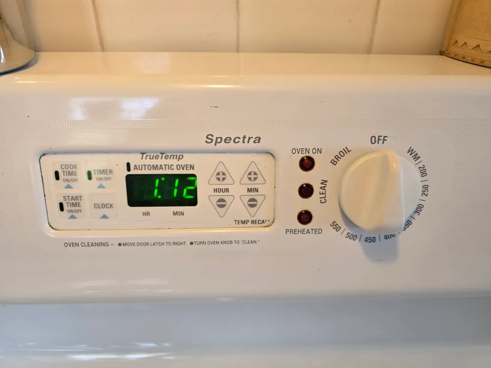 GE Spectra XL44 Extra Large Self Cleaning Oven thumbnail