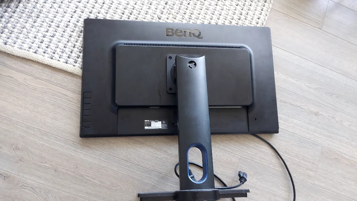 BenQ 27 inch Professional Monitor, priced to sell quick thumbnail