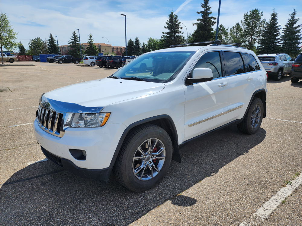 2013 Grand Cherokee Larado