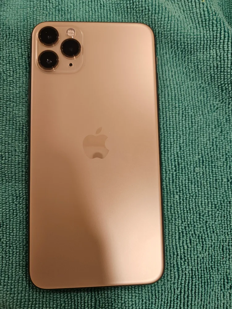 iPhone 11 Pro Max - Gold thumbnail