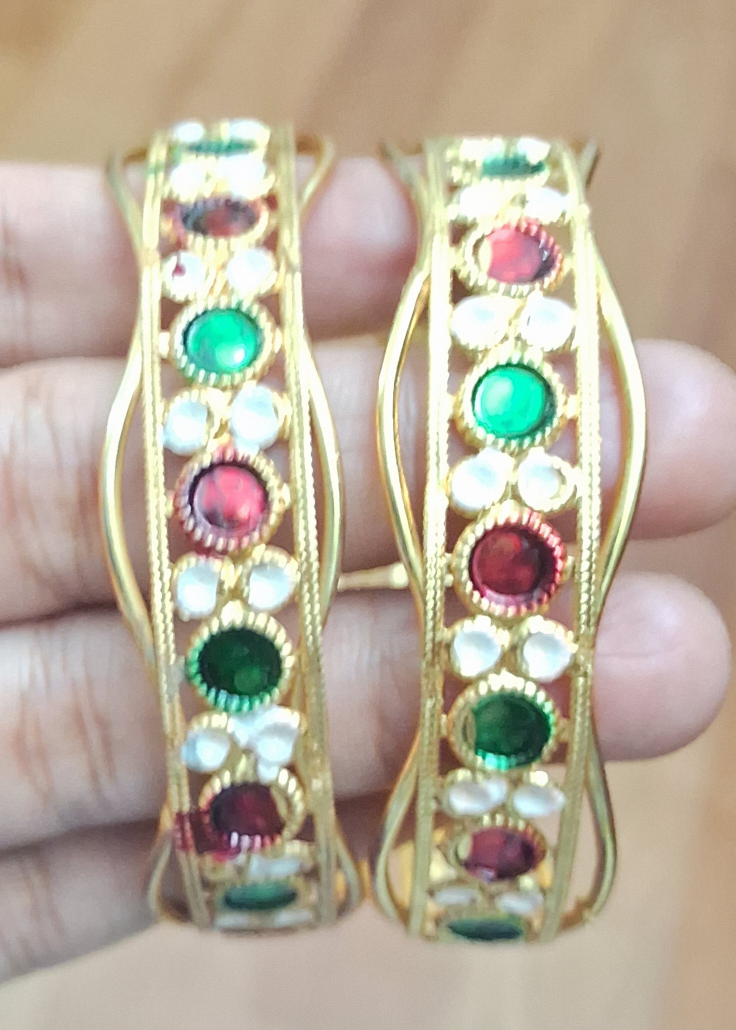 new  2 Gold-Tone Bangles(pick up before friday) - photo 2