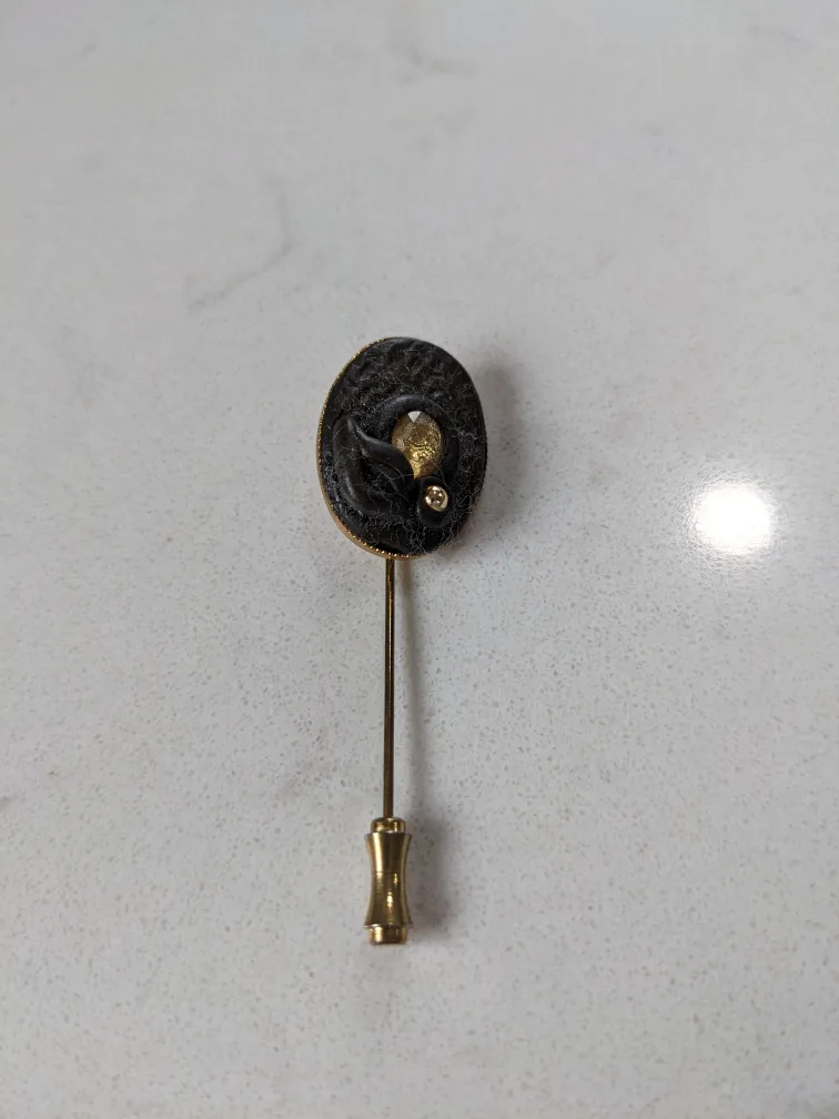 Vintage Black & Gold Lapel Pin thumbnail
