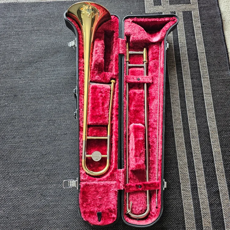 Yamaha YSL-354 Trombone with Case thumbnail