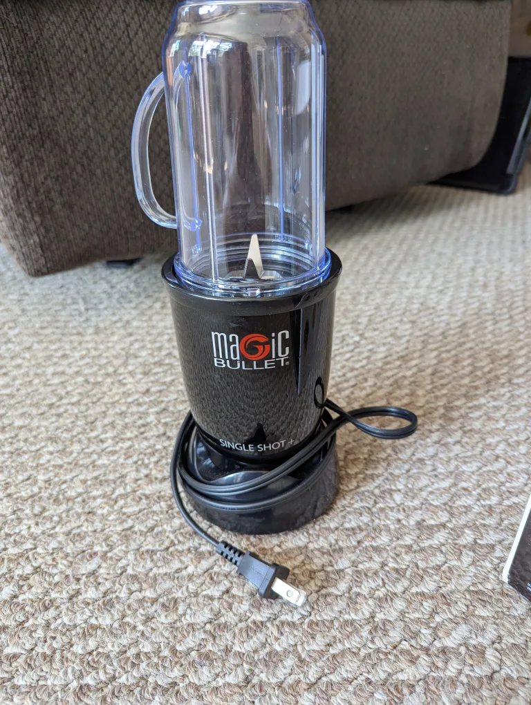 Magic Bullet Single Shot 12-Piece Set  CASH ONLY AS IS image indicator(7)