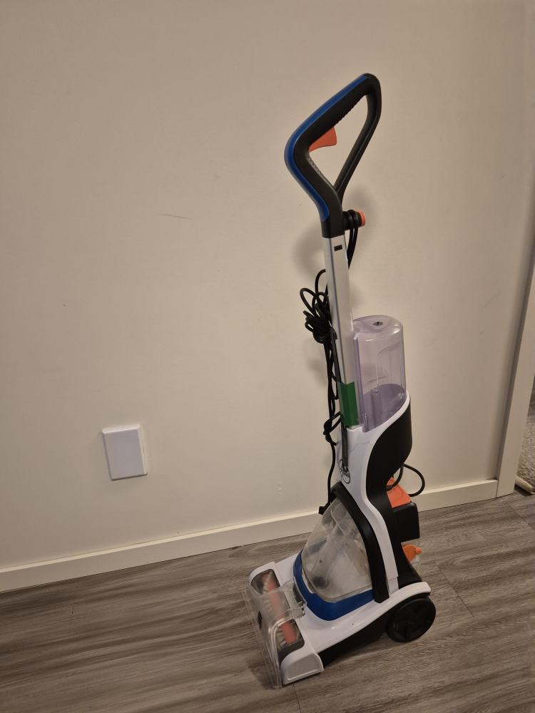Bissell ProHeat 2X Revolution Pet Carpet Cleaner - photo 2
