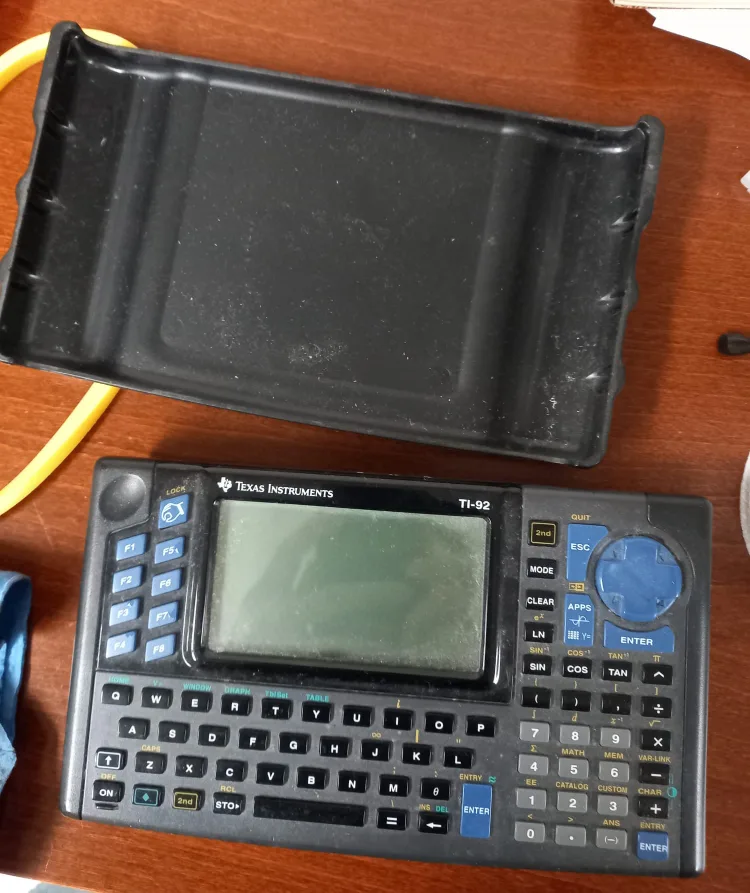 Texas Instruments TI-92 Calculator thumbnail
