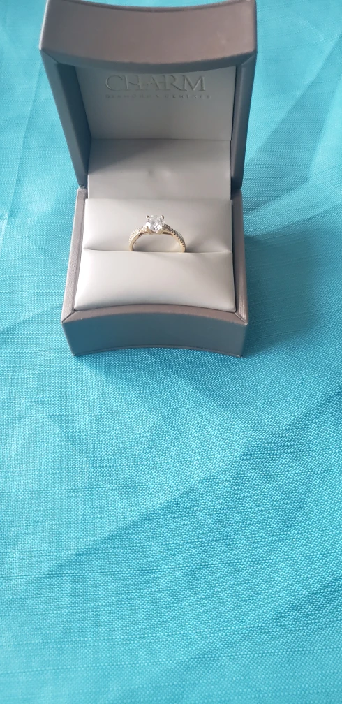 Diamond Centres Gold Ring 14K